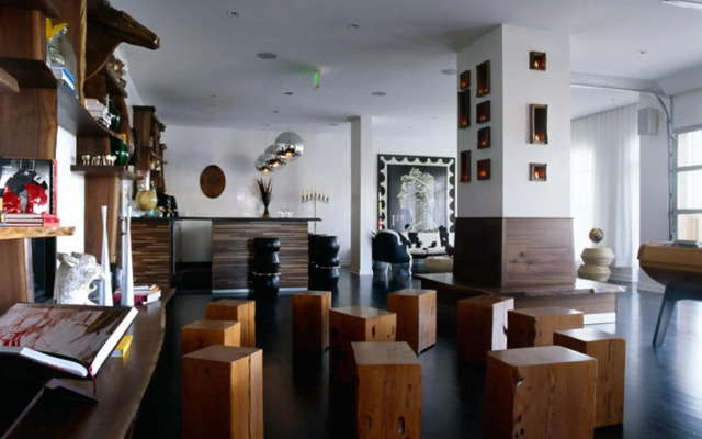 Bungalow Hotel