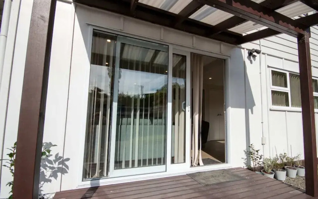 Centrally Located 1 Bedroom Apartment in Auckland