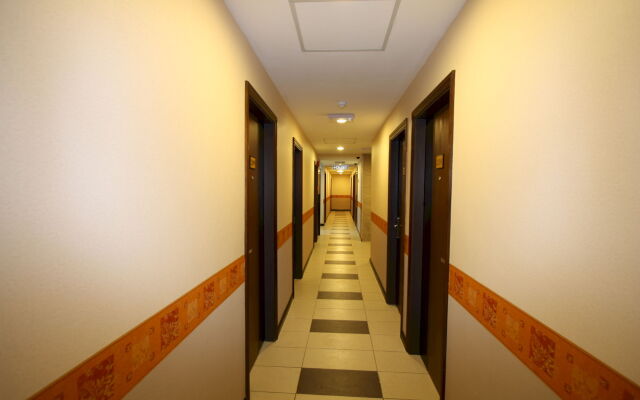1 City Hotel