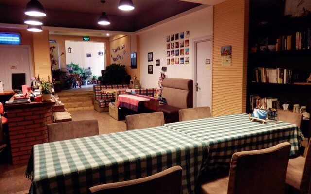 Seven Seas Youth Hostel