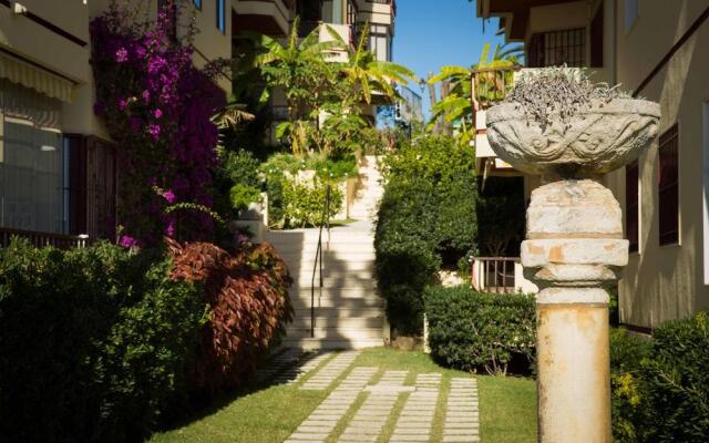 Holidays2Riviera Sea Side