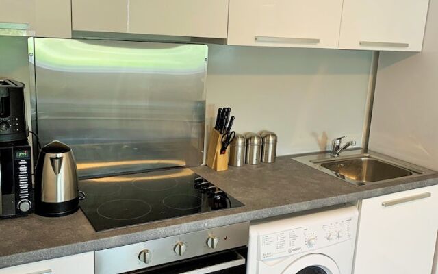 Top Floor - Serviced Apartments