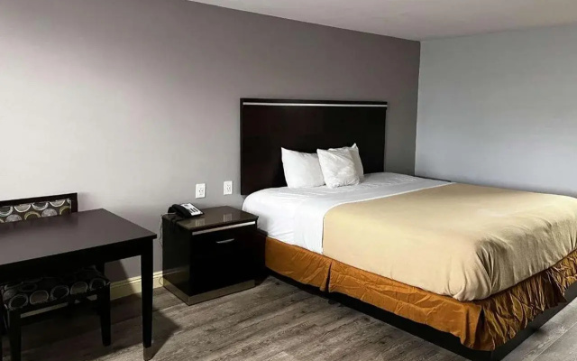Quality Inn & Suites Artesia