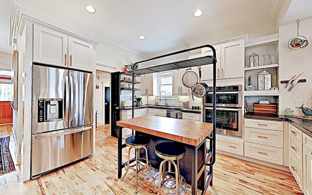 17th Street Home - 4 Br Home