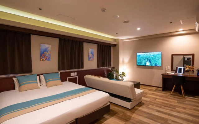 Rycom Crystal Hotel