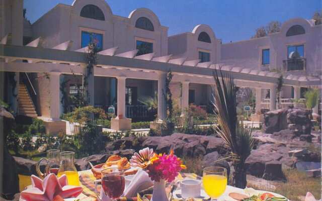 Grand Levent Hotel