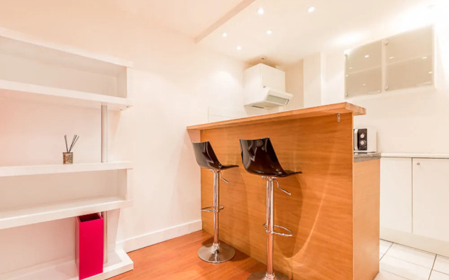 We Stay - 75006 Latin Quarter