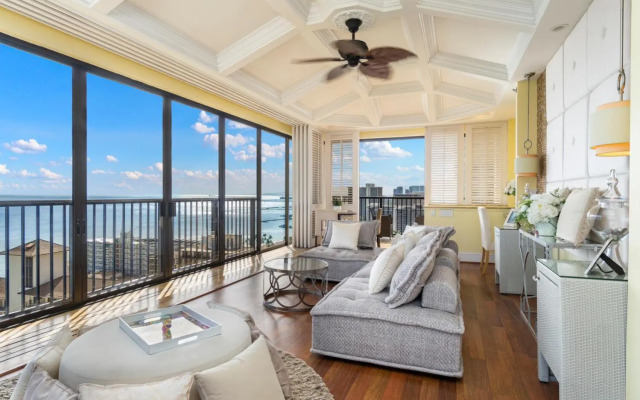 Oceanview Penthouse Suite