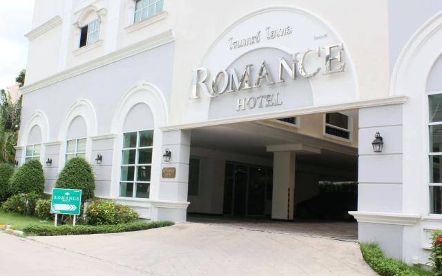 Romance Hotel Bangna (SHA Extra Plus)