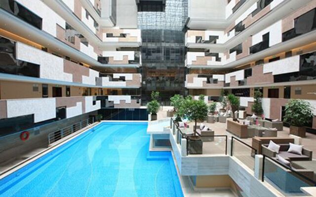 Avant-Garde Hotel