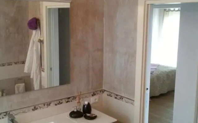 Villa con piscina e campo da tennis