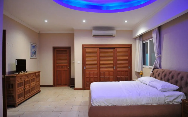 Blue Lagoon Pool Villa