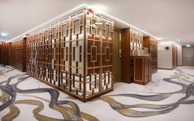Wine & Books Porto Hotel