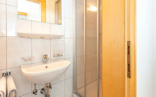 Large Apartment With a Large Balcony in Kappl
