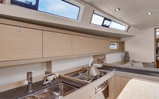 Discover Sailing Asia - Hong Kong