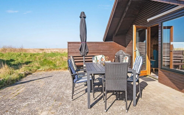 6 Person Holiday Home in Romo