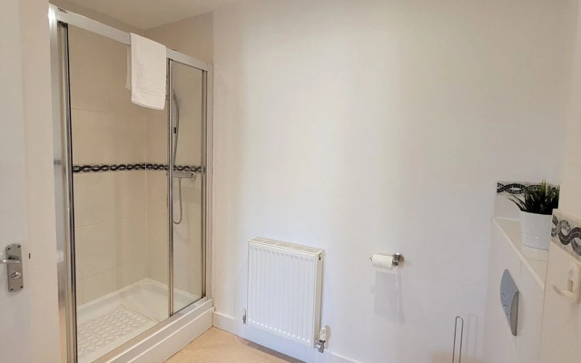 House of 4 Chimneys by Your Lettings UK