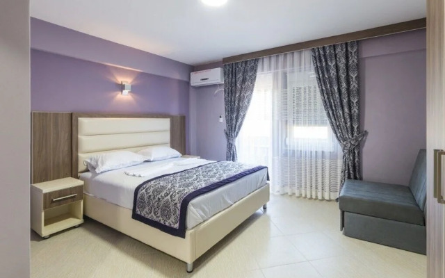 EMERALD Hotel