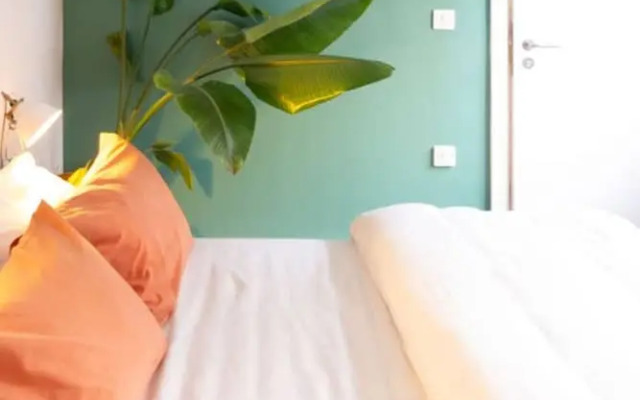 Beautiful Bohemian 2 Bedroom Flat In East London