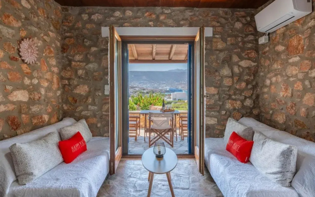 Elena's Traditional DreamHouse