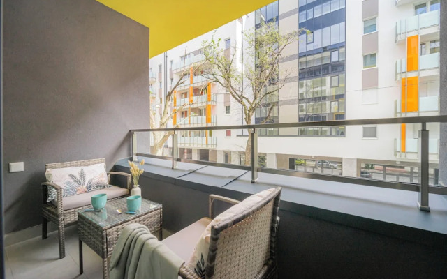 WestSide Garden Apartments by Urbanrent
