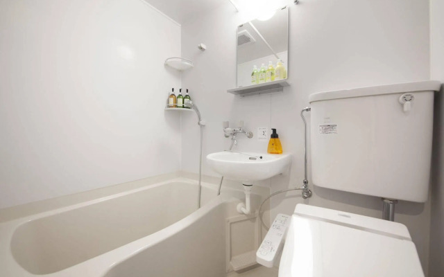 Centurion Ladies Hostel Ueno Park - Caters to Women