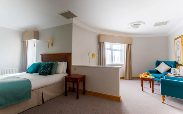 Ashdown Park Hotel