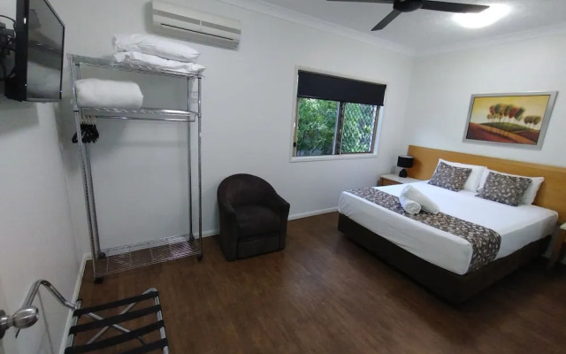 Cascade Motel In Townsville