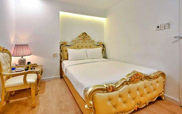 HANZ Premium Le Thanh Ton Hotel
