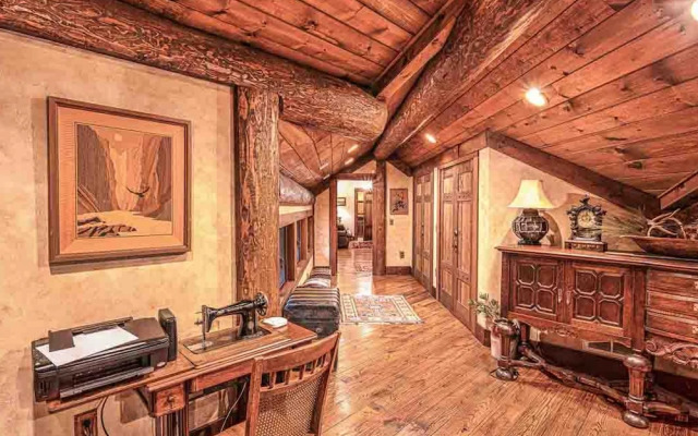 Forge Lake Lodge in Topton