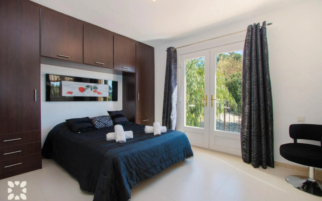 Villa Hugo 11 by Abahana Villas