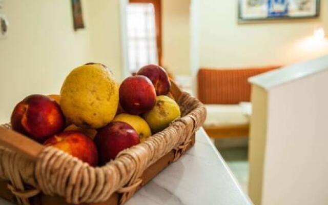 Stathopoulos Apartments