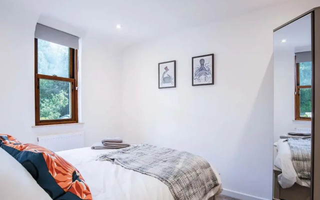 Flat 2 - 1 Bedroom Apartment - Tenby