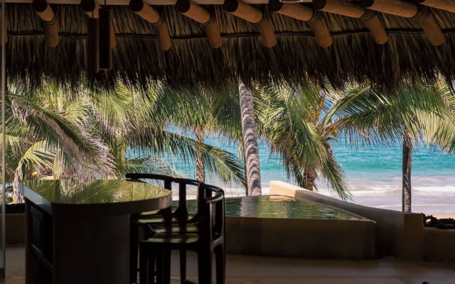 Mar de Coco Beach Front Villas