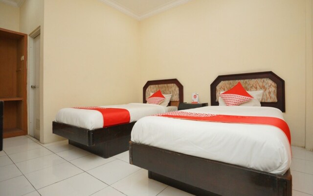Female Guest House by OYO Rooms