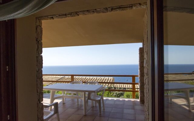 Costa Paradiso Resort