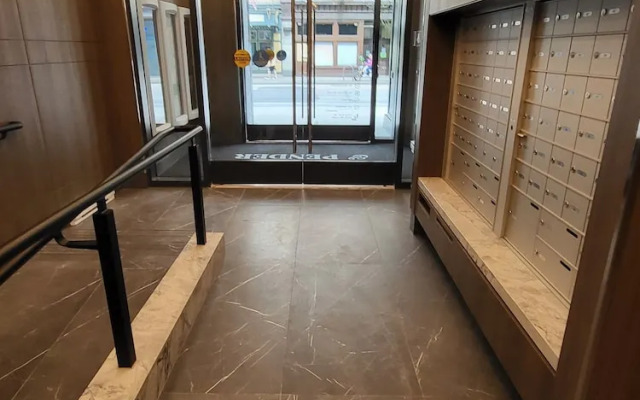 Silverstone Downtown Long-Term stay