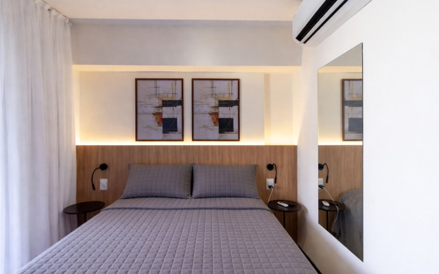 Studio com Varanda a 650m do Metr - Vila Mariana