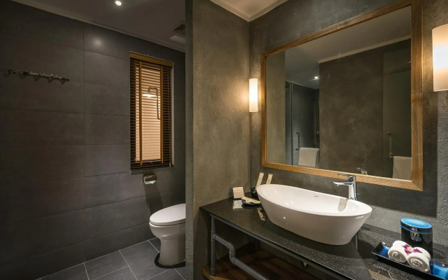 Bespoke Trendy Hotel Hanoi