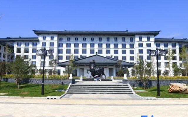 Huazhong Holiday Hot Spring Hotel