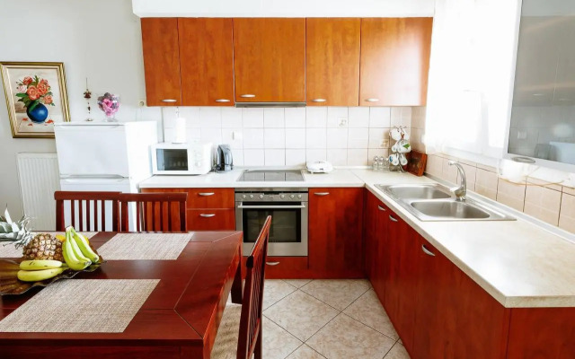 Eleni's home