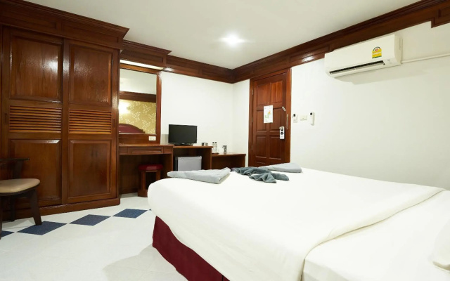 Lime Hotel