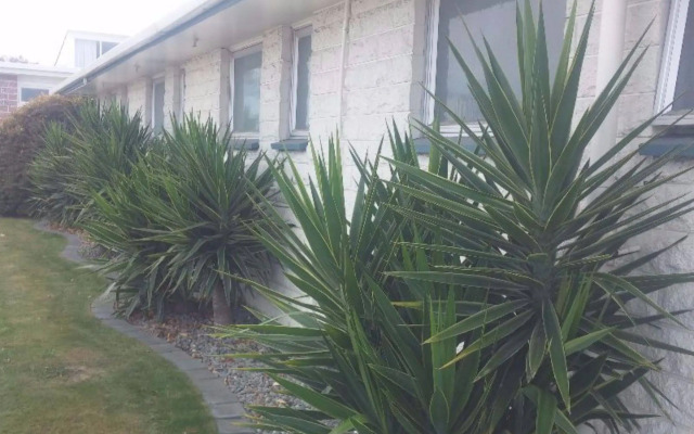 Raymar Motor Inn
