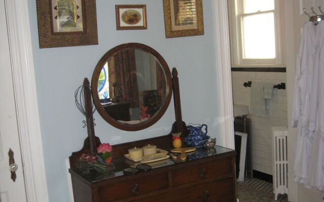 The Mermaids' Porch Bed and Breakfast