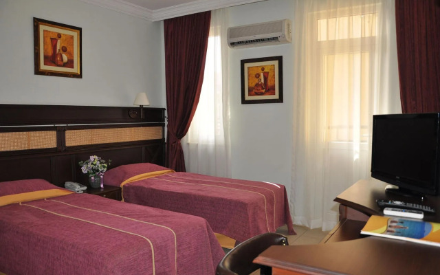 Отель Kleopatra Ada