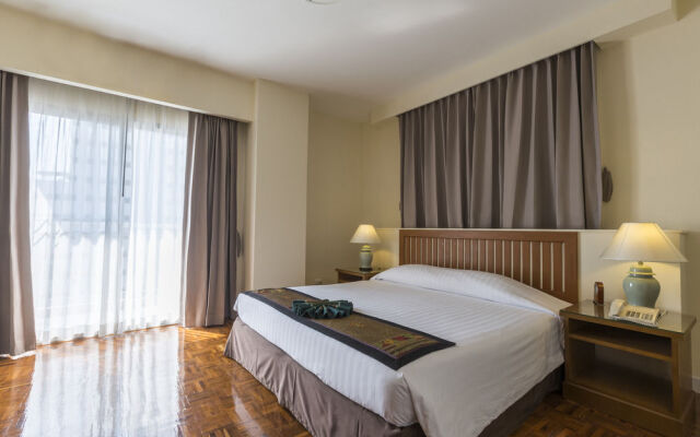 Kameo House Hotel & Serviced Apartment