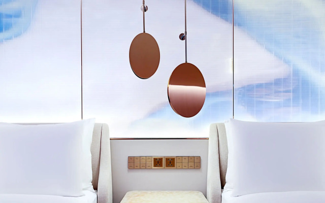 W Chengdu