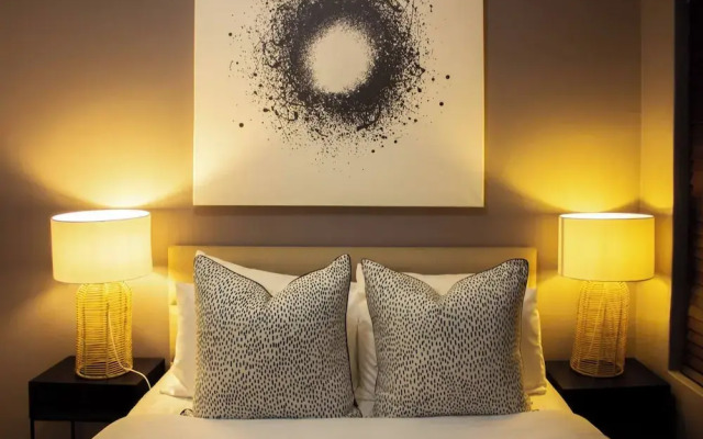 Beautiful 2 Bedroom Apartment Near Monte Casino