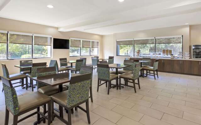Comfort Suites Columbia Northeast - Fort Jackson