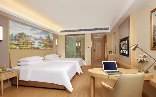 Yijia International Hotel